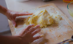 Cooking classes in agriturismo farmhouse wedding Tuscany